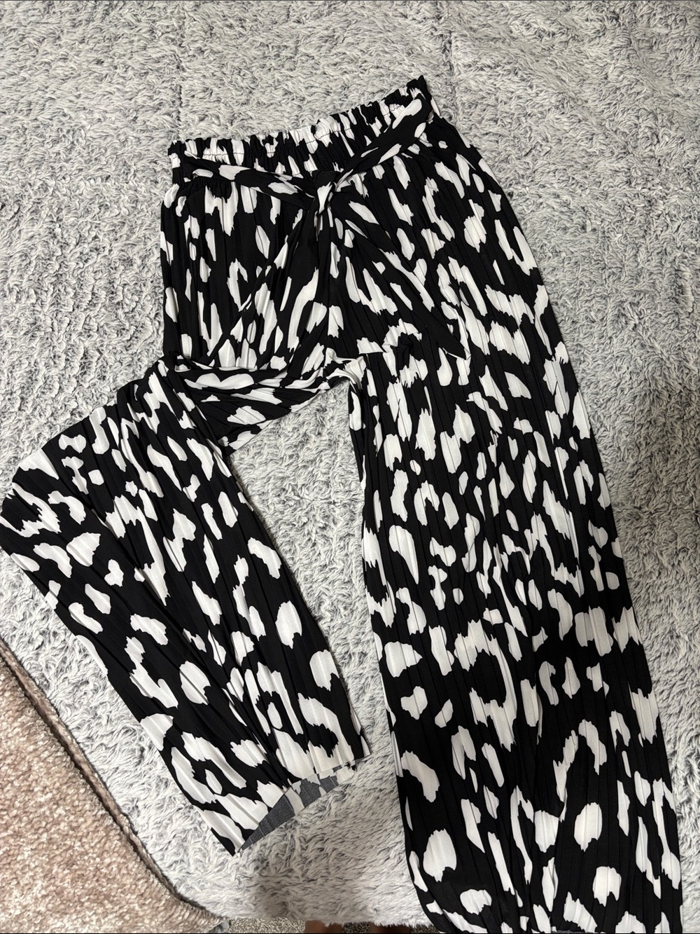 Jon & Anna Black and White Abstract Print Wide-Leg Pants